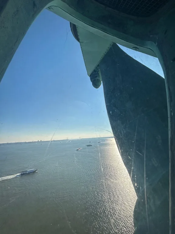 Foto desde una de las ventanas de la corona